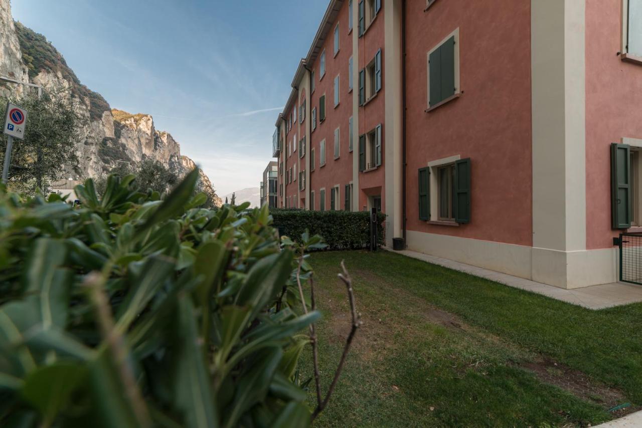 Dv Garda Suite Campione del Garda Dış mekan fotoğraf